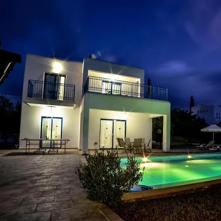 Azzurro Holiday Villa Ira By Sanders * Πέγεια