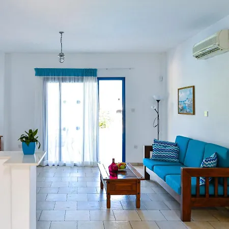 Azzurro Holiday Villa Ira By Sanders * Пейя